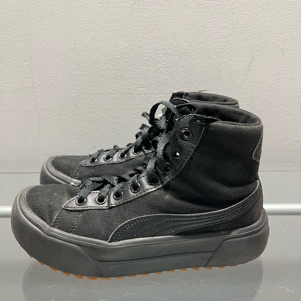 PUMA Women's Sneaker